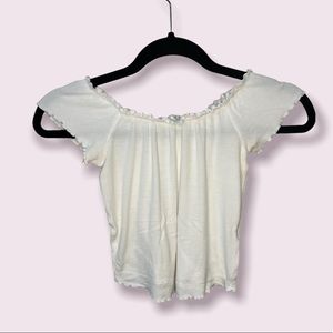 Garage White Lettuce Edge Top